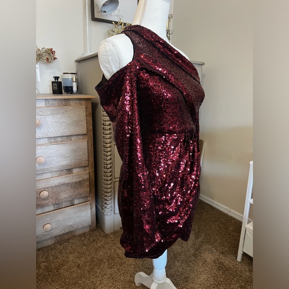 One Shoulder Sequin Formal Dress - Picture 3 of 6
